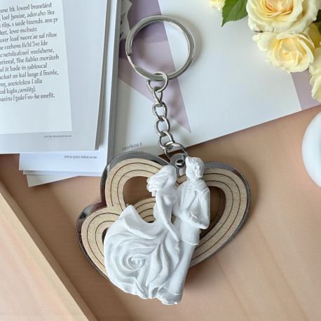 PORTACHIAVI CON CUORI E SPOSI BOMBONIERE PER MATRIMONIO