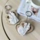 PORTACHIAVI CON CUORI E SPOSI BOMBONIERE PER MATRIMONIO
