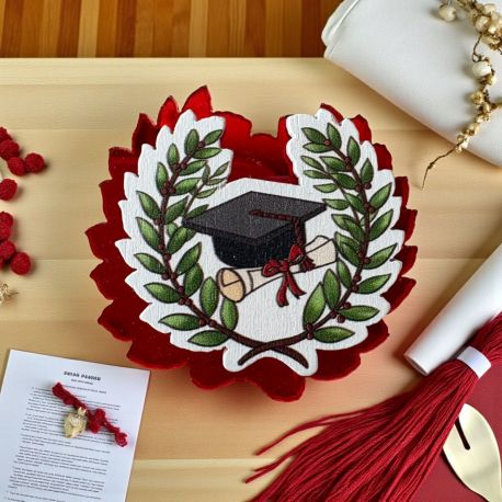 MAGNETE CORONA D'ALLORO E TOCCO: BOMBONIERA UNICA PER LAUREA