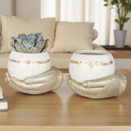 VASO A FORMA DI SFERA SU MANI CON FRASI PER BOMBONIERE UNICHE E ORIGINALI