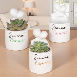 VASO PORTAPIANTE CON INNAMORATI ABBRACCIATI SEMINA L'AMORE!