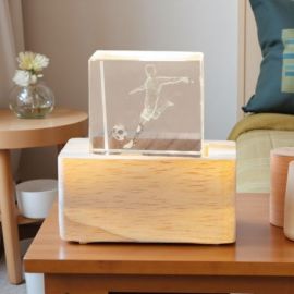 CUBO LUMINOSO CON CALCIATORE BOMBONIERA ORIGINALI PER COMPLEANNO E CRESIMA