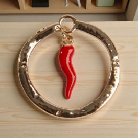 CIONDOLO TONDO CON CIONDOLINO CORNO PORTAFORTUNA PER BOMBONIERE