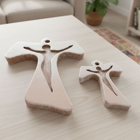 CROCE TAO DA PARETE STILIZZATO: BOMBONIERA MODERNA PER EVENTI SACRI