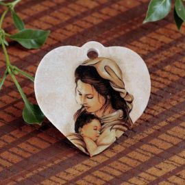 CIONDOLO A FORMA DI CUORE CON MATERNITÀ PER BOMBONIERE BATTESIMO