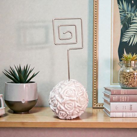 MEMO CLIP CON ROSE BIANCHE: BOMBONIERA E SEGNAPOSTO ELEGANTE