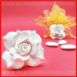ROSA IN GESSO PROFUMATO GRANDE SEGNAPOSTO NOZZE FAI DA TE BIANCA IDEE ONLINE INGROSSO