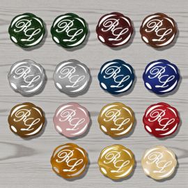 ETICHETTA ADESIVA TIPO CERALACCA CON INIZIALI PER INVITI E BOMBONIERE