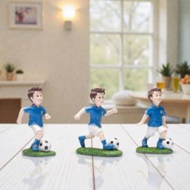 STATUINA CALCIATORE BOMBONIERE SQUADRA ITALIA CON PALLONE ASSORTITE