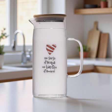 BROCCA DECORATA CON CUORE E FRASE "UN SORSO D'ACQUA UN BATTITO D'AMORE"