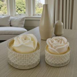 BOMBONIERA PORTACANDELA IN VETRO DIAMANTATO CON CANDELA A FORMA DI ROSA