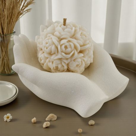 BOMBONIERA CANDELA A FORMA DI SFERA CON ROSE SU MANO PER MATRIMONIO E COMUNIONE