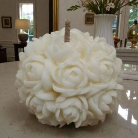 CANDELA PROFUMATA A FORMA DI SFERA CON ROSE: BOMBONIERA ELEGANTE PER OGNI OCCASIONE