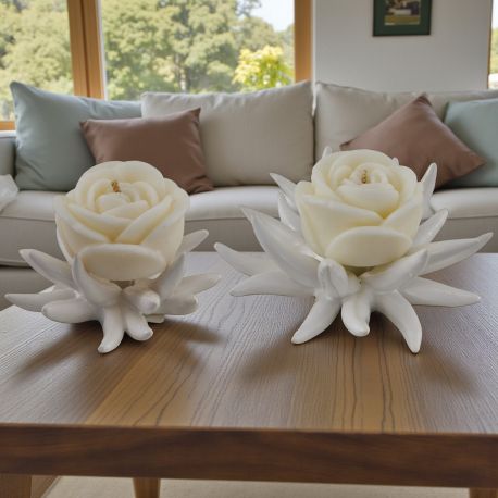 BOMBONIERA ORIGINALE RICCIO CON CANDELA SFERICA E ROSE PER MATRIMONIO