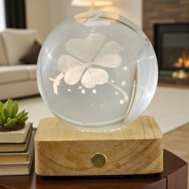 LAMPADA LED CON BASE QUADRATA E QUADRIFOGLIO: BOMBONIERA ORIGINALE ED ECONOMICA