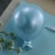BOMBONIERA CALAMITA PALLONCINO CELESTE PER NASCITA E BATTESIMO BIMBO