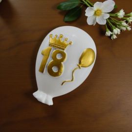 BOMBONIERA CALAMITA PALLONCINO 18 ANNI BIANCO E ORO
