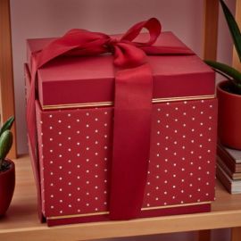 SCATOLA QUADRATA ROSSA CON STRASS E FIOCCO: IDEALE PER OGNI OCCASIONE!