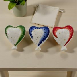 MAGNETE PALLONCINO A CUORE DIPINTO: BOMBONIERA COLORATA PER BATTESIMO