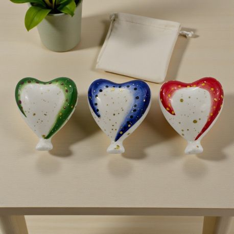MAGNETE PALLONCINO A CUORE DIPINTO: BOMBONIERA COLORATA PER BATTESIMO