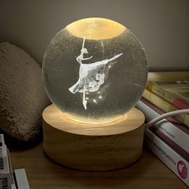 LAMPADA LED A SFERA CON BALLERINA: BOMBONIERA ORIGINALE PER EVENTI
