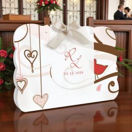 WEDDING BAG CON ALBERO E CUORI: IDEA UTILE PER LE NOZZE